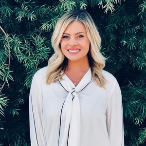 Meet your Posher, Corrine